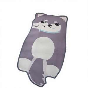 Alfombra de Piso con Diseño de Animal Extraterrestre de Dibujos Animados, Manta para el Lado de la Cama, Personalizable, Hecha en China, Agradable al Tacto y Cómoda - Product Image 1