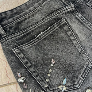 Novo <span class=keywords><strong>2026</strong></span> Personalizado 100% Algodão Shorts <span class=keywords><strong>Jeans</strong></span> Masculino com Joelho Duplo, Desgastado, Lavagem Ácida, Estilo Baggy e Strass - Product Image 3