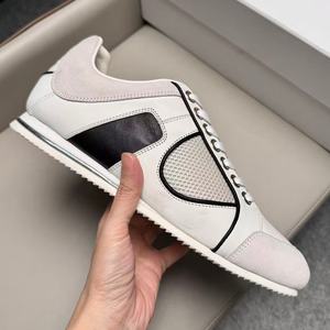 Chaussures de sport design avec empeigne en mesh respirant, talon bas, lacets en cuir, antidérapantes et respirantes. - Product Image 5