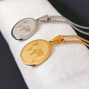 Nueva tendencia productos 316L Acero inoxidable hombres EE. UU. Bandera colgante <span class=keywords><strong>mapa</strong></span> <span class=keywords><strong>personalizado</strong></span> Collar para hombres viaje joyería globo <span class=keywords><strong>mapa</strong></span> collar - Product Image 3