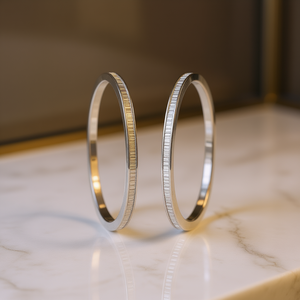 Orecchini a Cerchio in Oro Bianco con Diamanti, Argento 925, Taglio Baguette, Incastonatura a Canale, Classici per Uso Quotidiano Femminile - Product Image 2