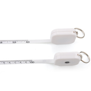 Mini ruban à mesurer 3 m métrique blanc format poche avec porte-clés à rappel manuel - Product Image 1
