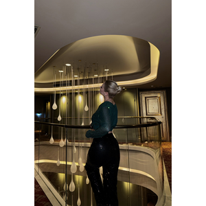 เสื้อชีฟองปักเลื่อมสีเขียวมรกต คอเสื้อแบบอสมมาตร สไตล์เกาหลี ทรงครอปแบบพันรอบตัว พร้อมโลโก้ปัก ฟรีไซส์ XL สไตล์ Y2K - Product Image 1