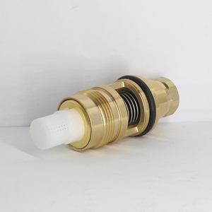 Soupapes d'échappement vente en gros, pièces de rechange de haute qualité pour les bouillettes - Product Image 1