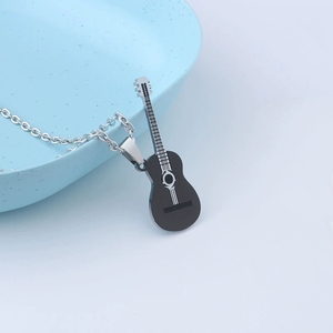 Collier minimaliste en forme de guitare acoustique, pendentif de style vintage pour un usage quotidien et les festivals de musique - Product Image 2