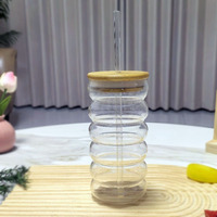 Gobelet en verre en gros, nouveau gobelet à thé au lait et jus résistant aux hautes températures, couvercle en bambou, gobelet spirale moelleux