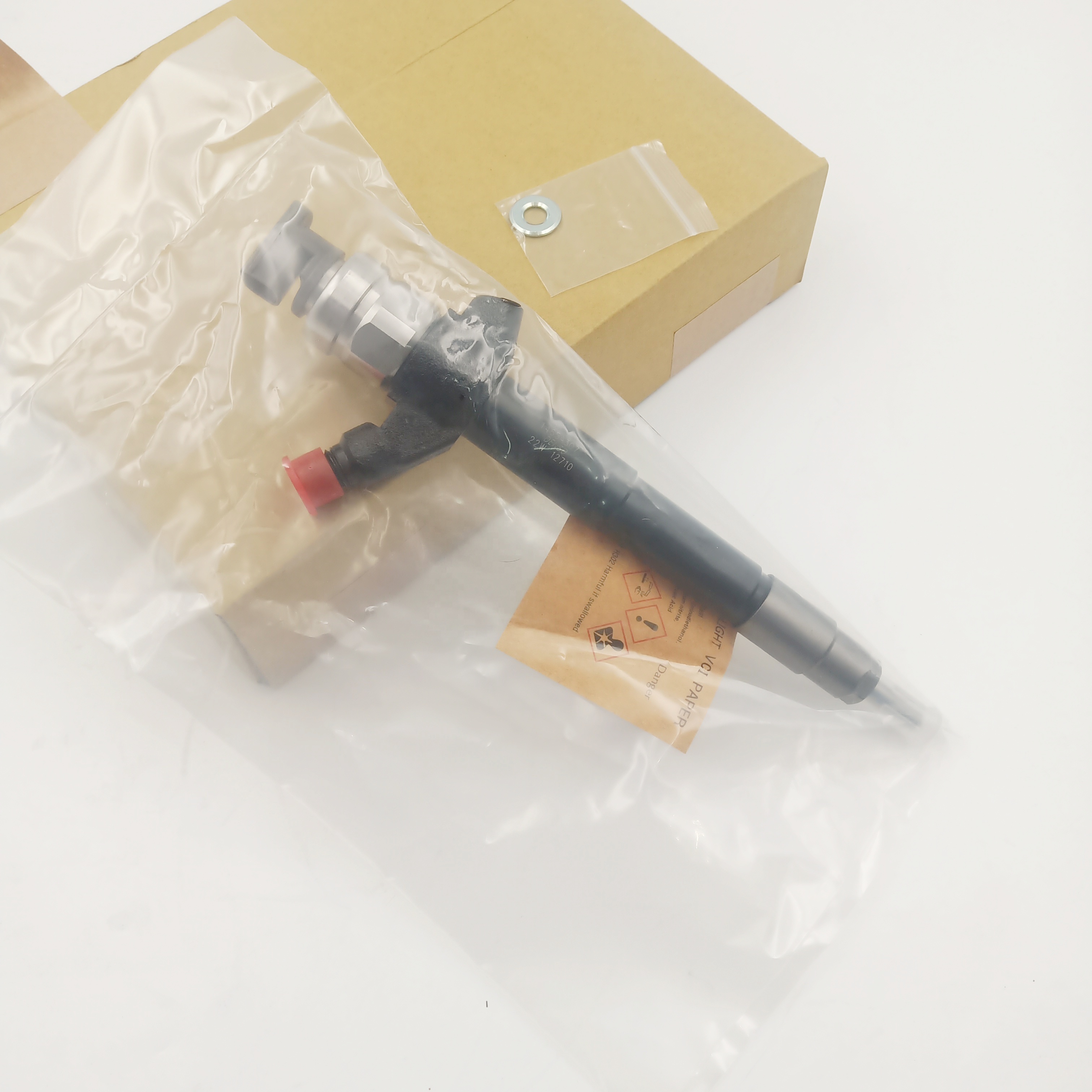 High Quality Diesel Fuel Injector 095000-8110 Common Rail Fuel Injection Nozzle 1465A307 For MITSUBISHI