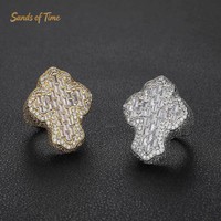 Bague croix en moissanite style baguette plaqué or 18 carats pour homme, personnalisée, style hip-hop streetwear, avec sertissage griffe