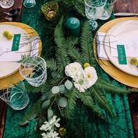 Décoration de mariage de luxe taille personnalisée chemin de table en velours concassé vert émeraude