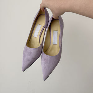 Pumps en daim élégantes Love avec un talon aiguille fin de 85 mm, emblème doré sur le talon, plat de 15 mm, 65 mm pour femmes - Product Image 3