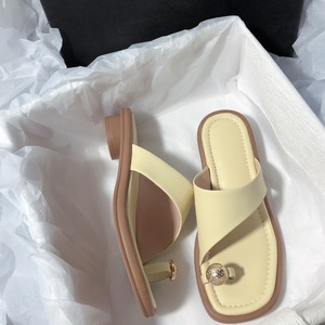 Outdoor chunky simple <b>toe</b>-<b>capped</b> slippers Women's elegant style designer sandals Lightweight anti-slip slippers - Product Image 5