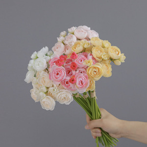 Fleurs artificielles de renoncules en gros directement de l'usine, fausses fleurs de <span class=keywords><strong>camélia</strong></span> pour la décoration de fond mural de mariage - Product Image 2