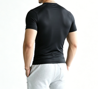 T-shirt de Performance pour Homme OEM Personnalisé en Poly Spandex 160 GSM, Coupe Slim, Compression Musculaire, Extensible 4 Directions, Séchage Rapide, Certifié TUV, pour Entraînement en Salle de Sport