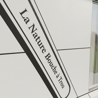 Maison capsule spatiale moderne en panneaux sandwich d'acier modulaires, entièrement meublée, préfabriquée, mobile, pour complexe hôtelier, glamping, parc, centre commercial