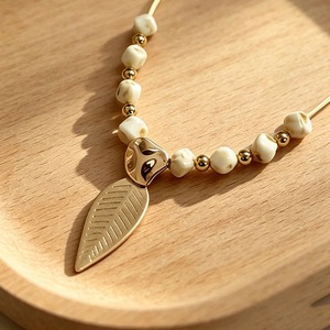 Gold Open Collar Necklace Green Marble Irregular Beads Textured Metal Leaf Pendant Women Boho Vacation Neck Jewelry - Product Image 4