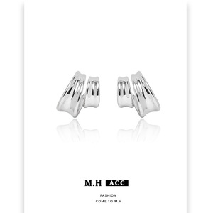 Diseño original Nuevo estilo Pendientes simples femeninos Pendientes de aro exagerados irregulares <span class=keywords><strong>rizados</strong></span> de doble capa en latón de moda - Product Image 3