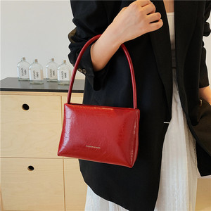 Elegante y versátil bolso plateado para axilas, bandolera de hombro con diseño de nicho para mujer - Product Image 5