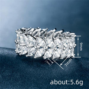 A146 Anello di Lusso con Diamante Naturale Taglio Marquise, Stile Fidanzamento per Donna, Gioielleria Raffinata - Product Image 4
