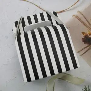 재활용 새로운 디자인 멀티 밝은 색상 박공 상자 휴대용 종이 케이크 가방 줄무늬 웨이브 캔디 치즈 케이크 상자 핸들