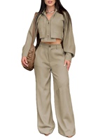 Ensemble 2 pièces cargo kaki pour femme : veste courte zippée à col rabattu et manches longues, pantalon taille haute à jambes larges en polyester tissé