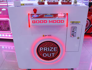 Machine à griffes géante à pièces de monnaie, design amusant, cadeau personnalisé - Product Image 5