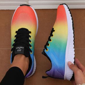 Nouvelles Chaussures de Sport Femme Printemps-Été 2026 – Baskets Basses Décontractées en Maille Respirante pour l'Extérieur – Vente en Gros - Product Image 1