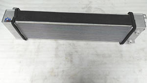 Radiador Negro Xpower con Tanque de Agua para Excavadora Modelo 13F91000 DH500-7 - Product Image 2