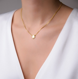 Ispirare all'ingrosso piccola farfalla minimalista a quattro foglie collana pendente da donna in acciaio inox di alta qualità oro impermeabile regalo - Product Image 4