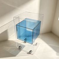 Table d'appoint carrée en acrylique transparente verte avec roulettes, chariot de rangement cube, chariot de mobilier de salon