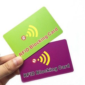 <span class=keywords><strong>Carte</strong></span> de blocage NFC RFID personnalisée 13,56 MHz anti-piratage, anti-skimming, sécurisée <span class=keywords><strong>pour</strong></span> la protection des paiements bancaires (débit et crédit) - Product Image 2