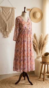 Vestido Midi de Chifón Alfino de Alta Demanda con un Look Moderno y Elegante y Ajuste Cómodo para Ropa de Mujer Disponible para la Venta - Product Image 6