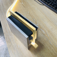Neue Mode rahmenlose Glas Balkon Geländer Designs LED Licht Balkon Aluminium Geländer Glas für Villa