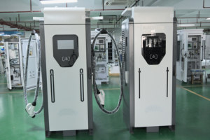 Chargeur de véhicule électrique CCS2 GB/T universel 120 kW, étanche IP55, extérieur, protocole OCPP, contrôle par carte RFID, montage au sol, avec câble de 5 m - Product Image 3