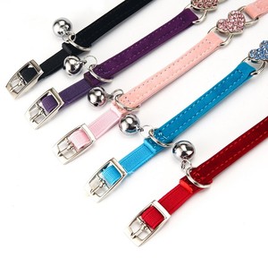 Collar de gato con diseño de corazón de diamante de lujo, Collar elástico de ante suave para perro y gato, accesorios para mascotas, Collar con campana - Product Image 5