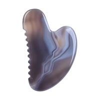 Outil de massage Gua Sha en quartz rose, peigne unique en forme de cœur pour le SPA et la thérapie d'acupuncture