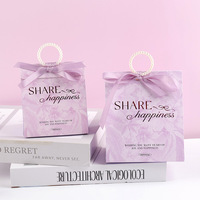 Boîte cadeau de mariage triangulaire à motif floral, peinte à l'huile avec nom personnalisé, avec poignée en perles et ruban, pour emballage de bonbons pour invités