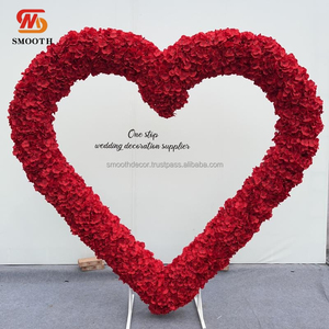 Arche de fleurs de mariage artificielles lisses en soie rose en forme de coeur 1.8-2.4m taille personnalisable et couleur toile de fond de mariage - Product Image 1