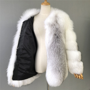 Nuovo Cappotto in Vera Pelliccia di Volpe Argentata, Giacca Spessa da Donna, Moda Inverno 2018, Cappotto in Vera Pelliccia di Volpe - Product Image 3