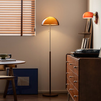 Lampadaire élégant de style antique pour salon, à placer près du canapé, ambiance lumineuse raffinée, style rétro français, chambre à coucher, E27