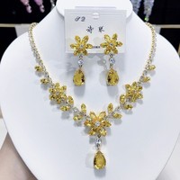 Set Perhiasan Kalung Bunga Kristal Zirkon Mewah dan Anting Gantung untuk Wanita, Cocok untuk Pesta Prom, Pernikahan, dan Acara Formal