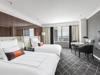 Aloft Hotels Marriott Ensembles de meubles de chambre à coucher modernes pour appartement Armoire de chambre à coucher Base de lit Tête de lit Sofa Liquidation
