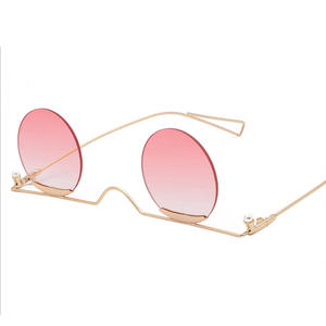 Personalità piccolo cerchio <span class=keywords><strong>senza</strong></span> cornice nero popolare di Lusso Nero di Modo della donna <span class=keywords><strong>Occhiali</strong></span> Da Sole In Metallo <span class=keywords><strong>occhiali</strong></span> da sole - Product Image 1