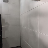 Panneaux de plafond acoustiques en aluminium perforé, insonorisants, ignifuges, résistants à l'humidité, carreaux carrés 600x600mm, modernes