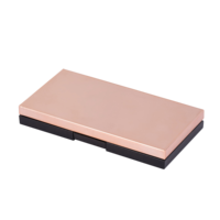 H084 Boîtier vide de luxe en plastique noir magnétique rectangulaire pour poudre compacte pressée avec miroir couleur nude Prix
