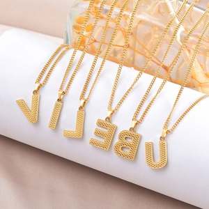 Nuevo Collar con Colgante de Letra Inicial de Acero Inoxidable Chapado en Oro PVD Antideslustre al por Mayor para Mujer - Product Image 2