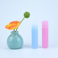 Vente en gros de flacons à bille pour huiles parfumées colorés avec bille en acier, emballages cosmétiques vides pour parfums