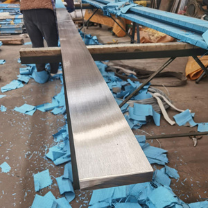 Barre plate en acier inoxydable de 1/2"x1/8" avec finition usinée 310, bonne usabilité, excellente résistance à la corrosion, pour rampes et balustrades - Product Image 3