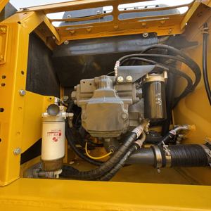 Excavatrice Komatsu 240 d'occasion//2024 avec moteur d'origine haute performance - Product Image 5