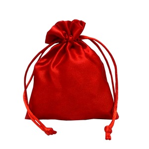 Petits sacs à cordon en soie imprimés sur mesure pochette en satin brun pour l'emballage des cheveux - Product Image 6