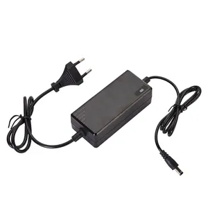 anpassbarer 12 V 3 A 36 W EU-Stecker CCTV-Power-Adapter für Desktop-Verbindung